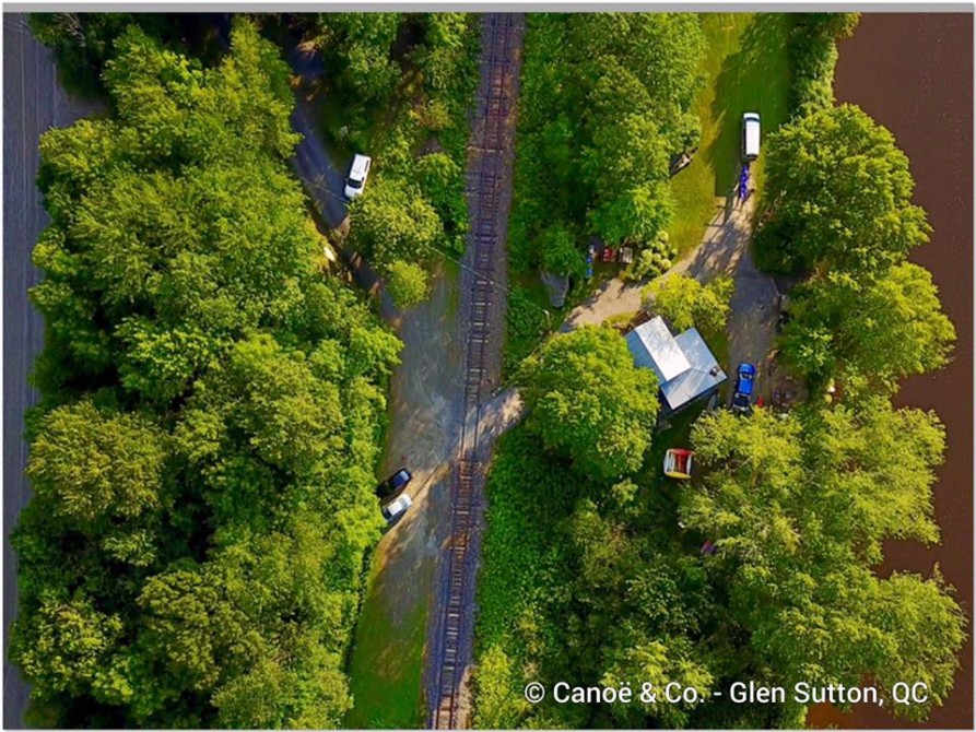 vue aérienne de la site Canoe & Co - Glen Sutton: