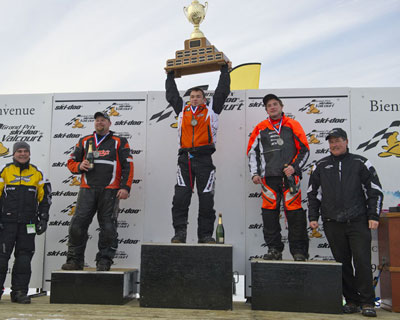 Ice Oval Racing Action - Grand Prix Ski-Doo de Valcourt