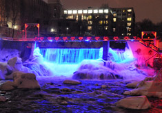Gorge de la rivière Magog illuminée ©Destination Sherbrooke Gorge de la rivière Magog illuminée ©Destination Sherbrooke