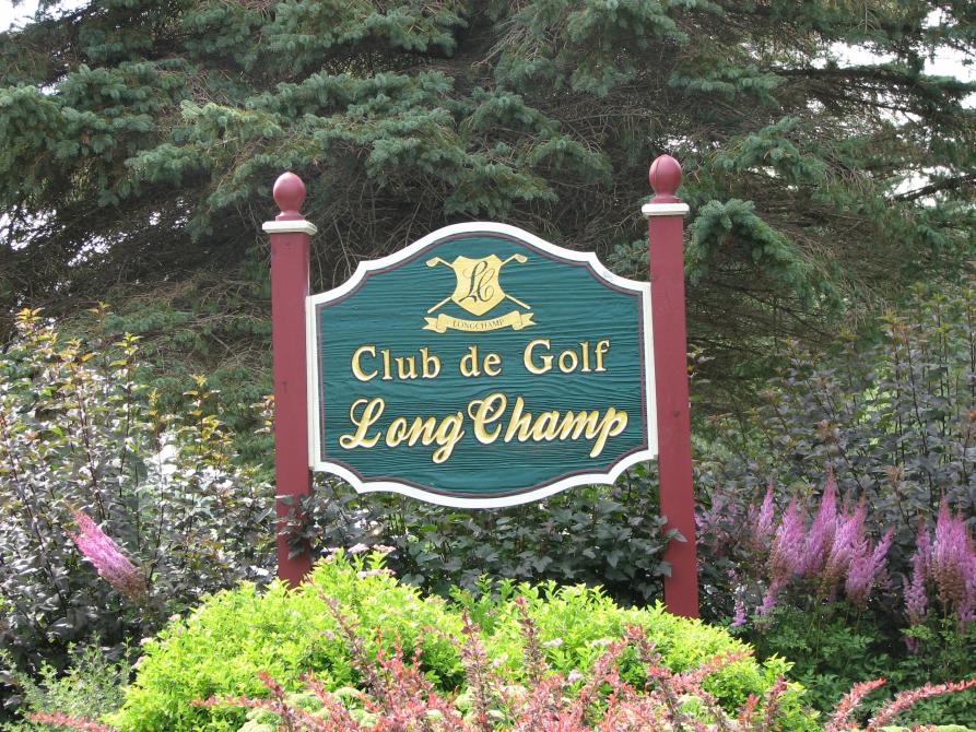 Entrée du Club: Entrée du Club de golf LongChamp