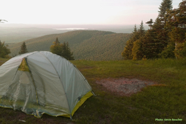 Camping au sommet: Mont Sutton